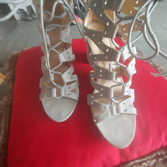 Ladies Sandals Size 9 Grey chunky heels - Picture 3 of 4